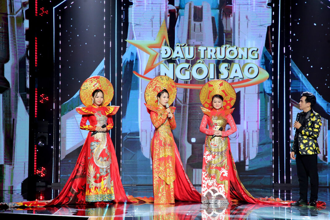 NHOM-SEN-VIET---MASHUP-MAI-DINH-LANG-BIEN---DAT-NUOC-LOI-RU-(1)