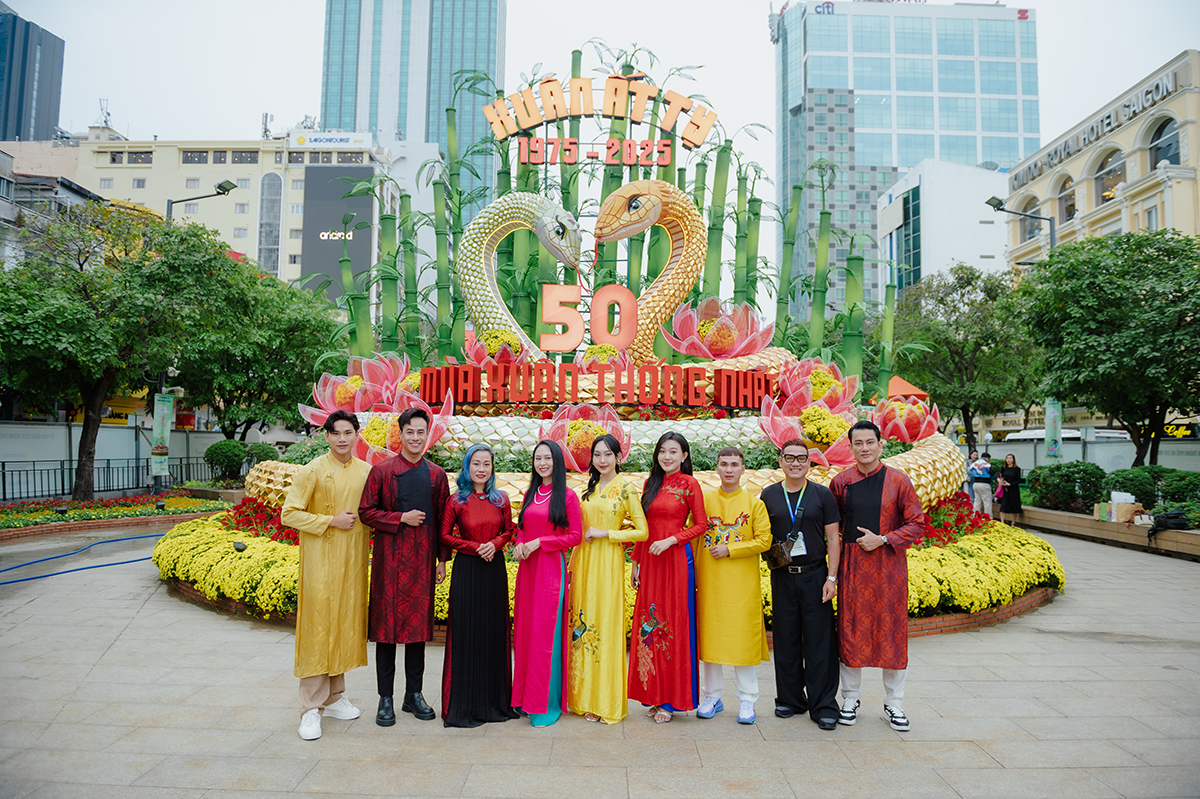 Áo dài - ảnh Trương Phước Lộc 1