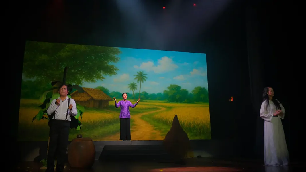 “Lan Tàn” – Dấu ấn bất ngờ tại Đêm trao giải Gương mặt Sân khấu Điện ảnh Triển vọng 2025