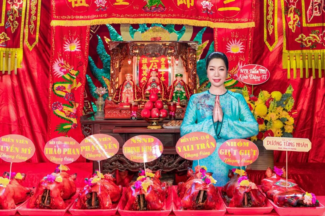 NSND Trịnh Kim Chi dành toàn bộ số tiền cúng Tổ để cứu trợ bà con vùng lũ Hualoi