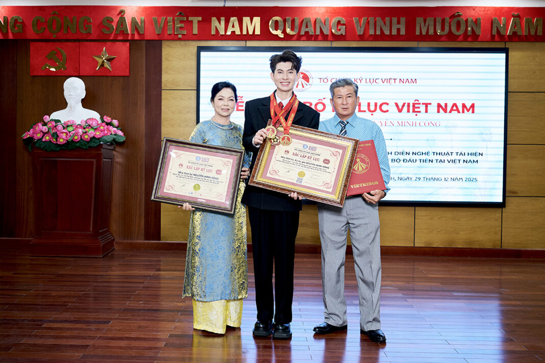 NTK Nguyễn Minh Công tạo nên kỳ tích chưa từng có với 2 lần nhận kỷ lục Việt Nam