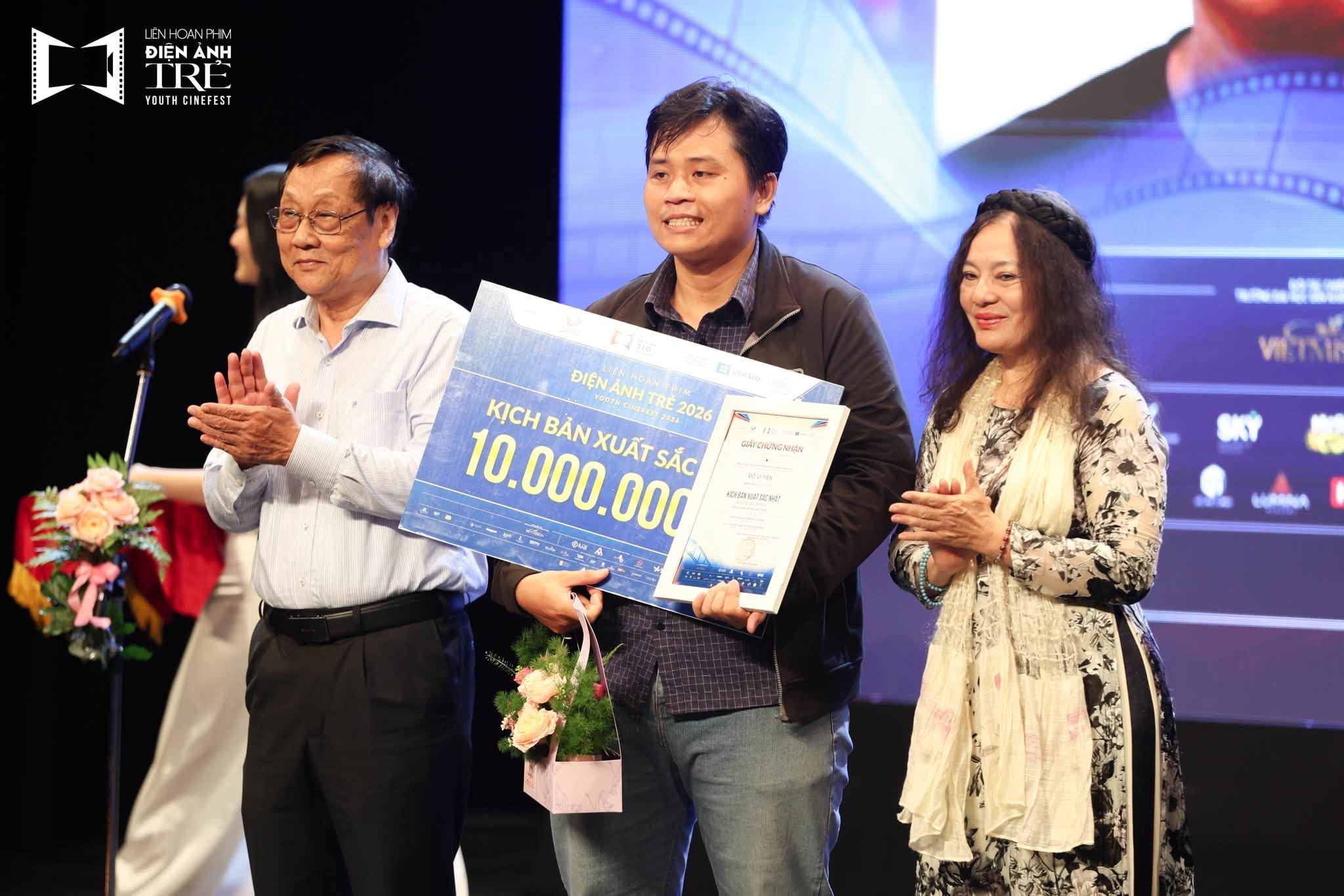 Liên hoan phim Điện ảnh Trẻ trao giải 1 TourBizVn Tin tức online cập nhập 247